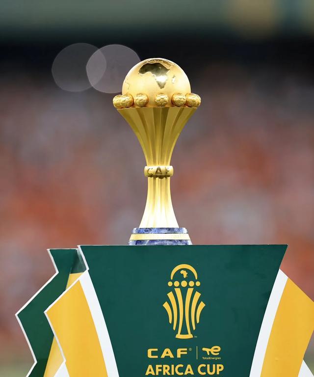 德甲战报：町野修斗、塔巴科维奇破门，门兴格拉德巴赫3-0完胜海登海姆（德甲：町野修斗、塔巴科维奇建功，门兴格拉德巴赫3-0击败海登海姆）