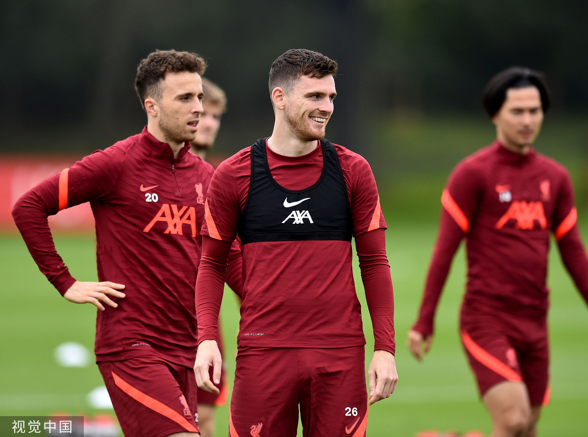 法媒：本泽马并未与吉达联合续约，也没收到俱乐部的续约提案（法媒称本泽马未与吉达联合续约，俱乐部也未向其提供续约合同）