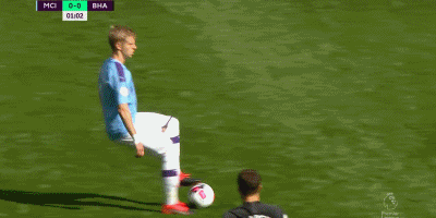 每体：巴萨吉祥物加泰猫影响力巨大，俱乐部希望借此带来收入（每体：巴萨看好吉祥物＂加泰猫＂的号召力，拟借此拓展营收）