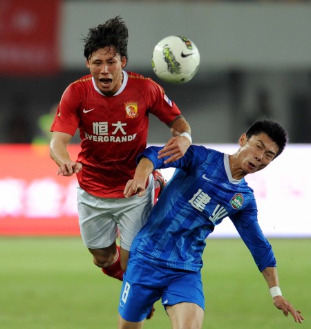 辽宁男篮王哲林末节爆发带队取胜（王哲林末节发威率辽宁男篮胜出）