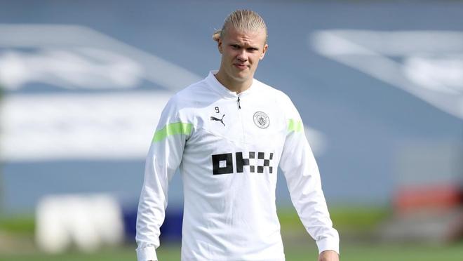 姆伯莫&阿马德：我们有一群优秀的球员，希望几年后英超夺冠（姆伯莫与阿马德：阵容人才济济，力争数年内问鼎英超）