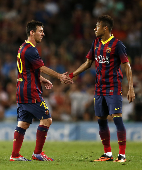 斯基拉：早安哥是那不勒斯非卖品，7000万解约金2027年才生效（斯基拉：那不勒斯不卖早安哥，7000万解约条款要到2027年才生效）