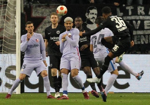 巴萨梅西进球破纪录欧冠历史时刻（梅西欧冠破纪录，巴萨见证历史一刻）