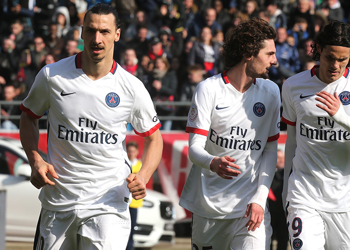 库蒂尼奥身价下降到350万欧，巅峰身价1.5亿，本赛季52场11球（库蒂尼奥市值跌至350万欧：曾高达1.5亿，本季52战打进11球）