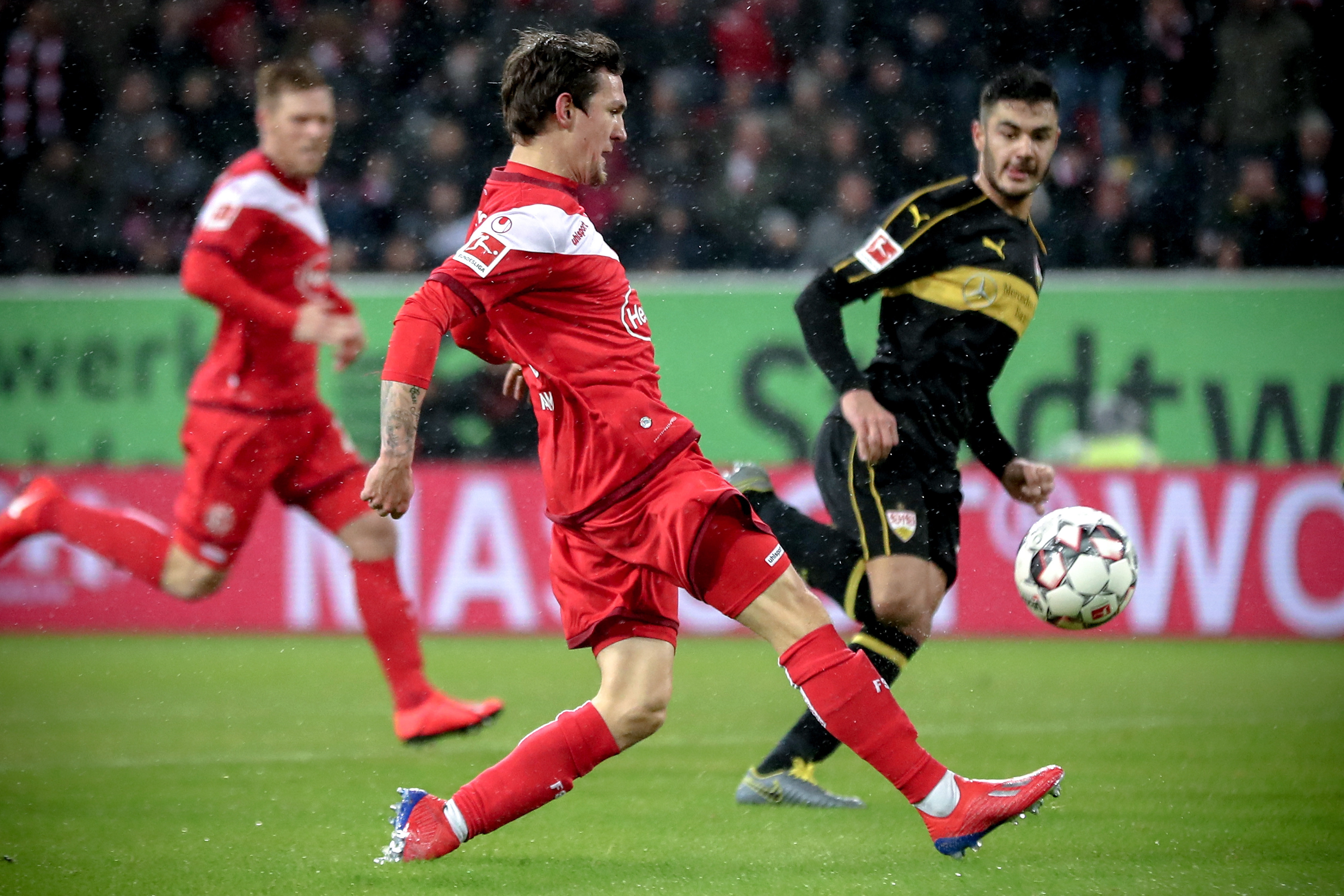 选择在伯纳乌领德国骑士十字勋章，克罗斯：皇马一直是我的家（克罗斯伯纳乌获颁德国骑士十字勋章：皇马始终是我的家）