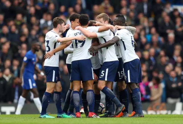 动漫展示欧冠新一轮第一比赛日的结果：（欧冠新一轮首日赛果动画速览）